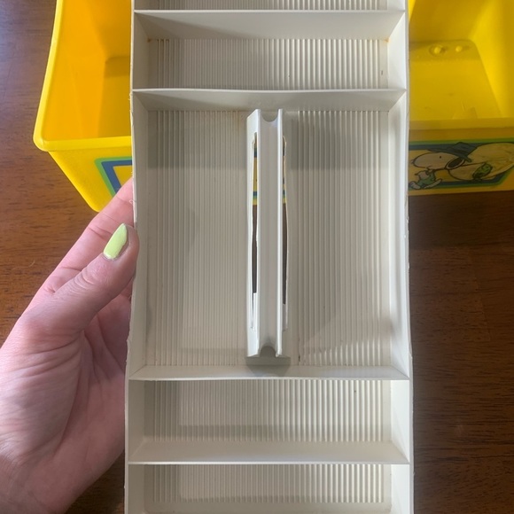 SNOOPY Catch ‘Em Tackle Box Used Great Condtion Peanuts Zebco - Picture 12 of 17